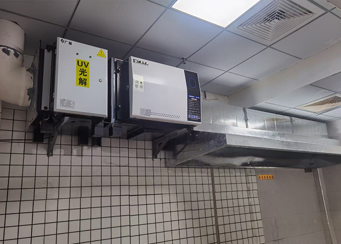 Complete set of restaurant exhaust fan and purifier